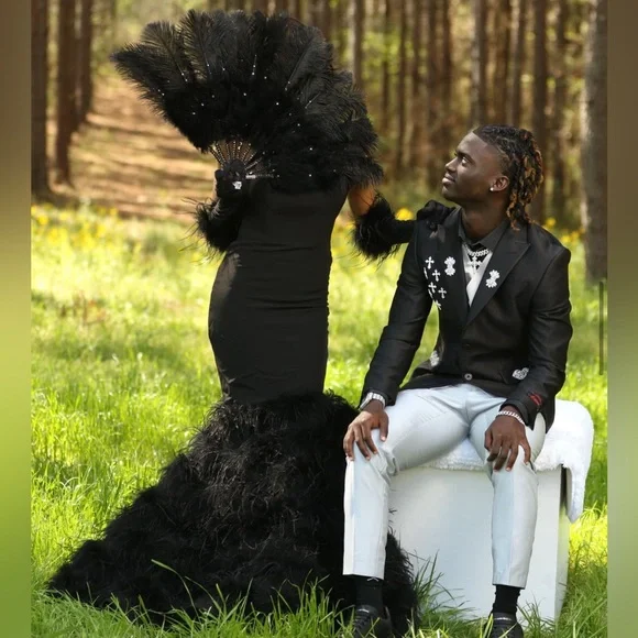 Black dress , small , feathers